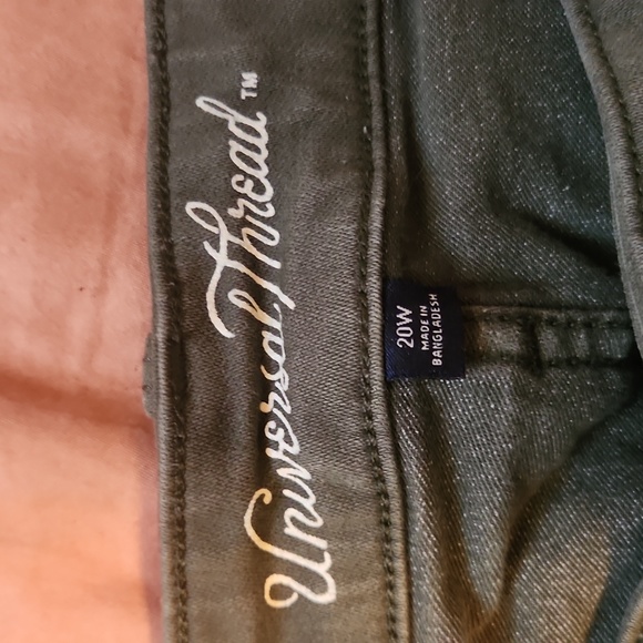 Universal thread green distressed jeans - Picture 3 of 5